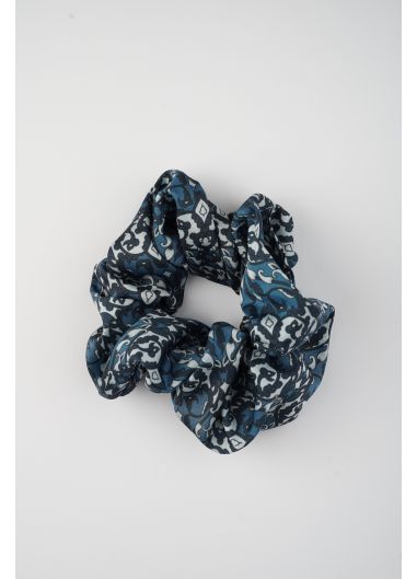 Product Image: BLUE HAIR SCRUNCHIE