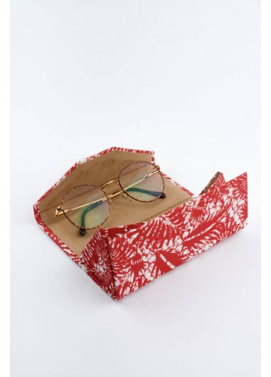 Product Image:  SUNGLASS CASE RED